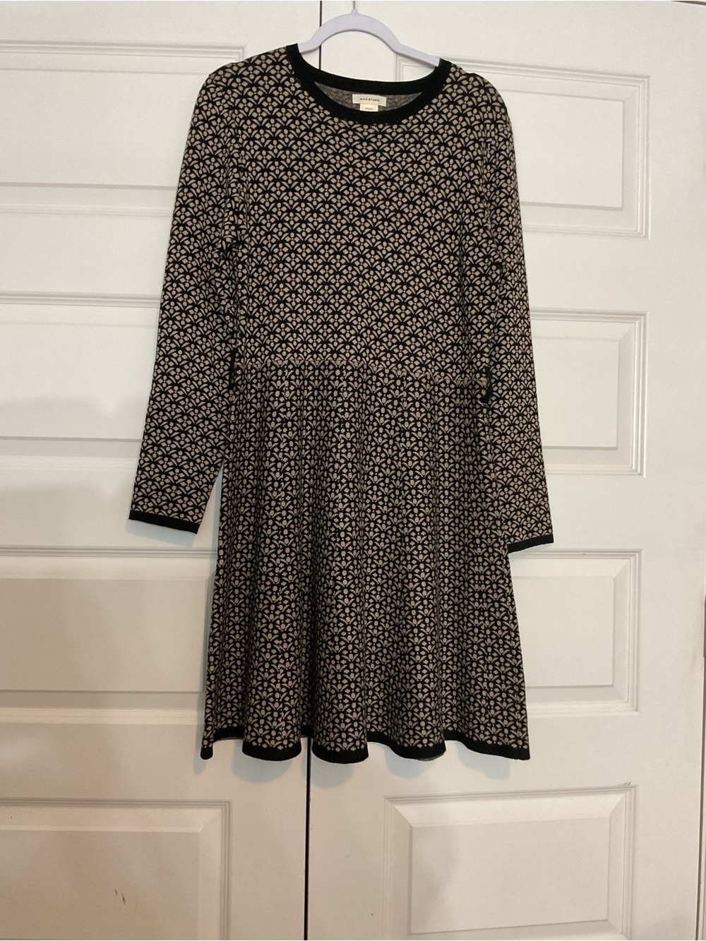 Max Studio Black and Cream Patterned Long-Sleeve Fit-and-Flare Dress